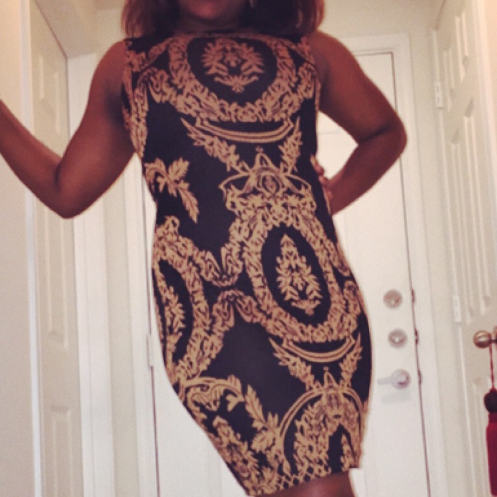 Caché back and tan baroque knit dress, size 10